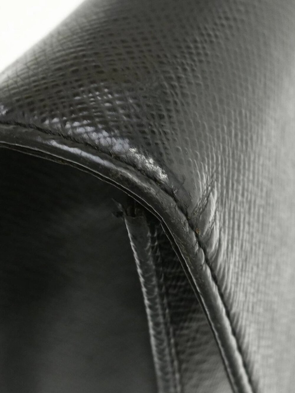Louis Vuitton Taiga Angara Ardoise Black - Picture 7 of 14